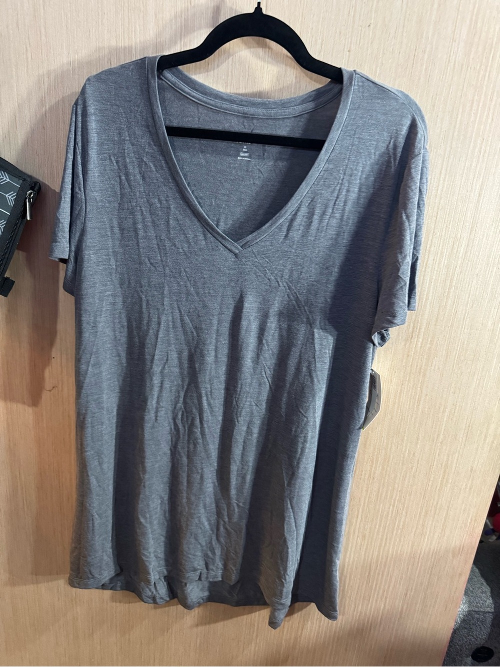Old Navy Active Go Dry Women's Short Sleeve V-Neck Tee - Gray NWT Size XL Tall